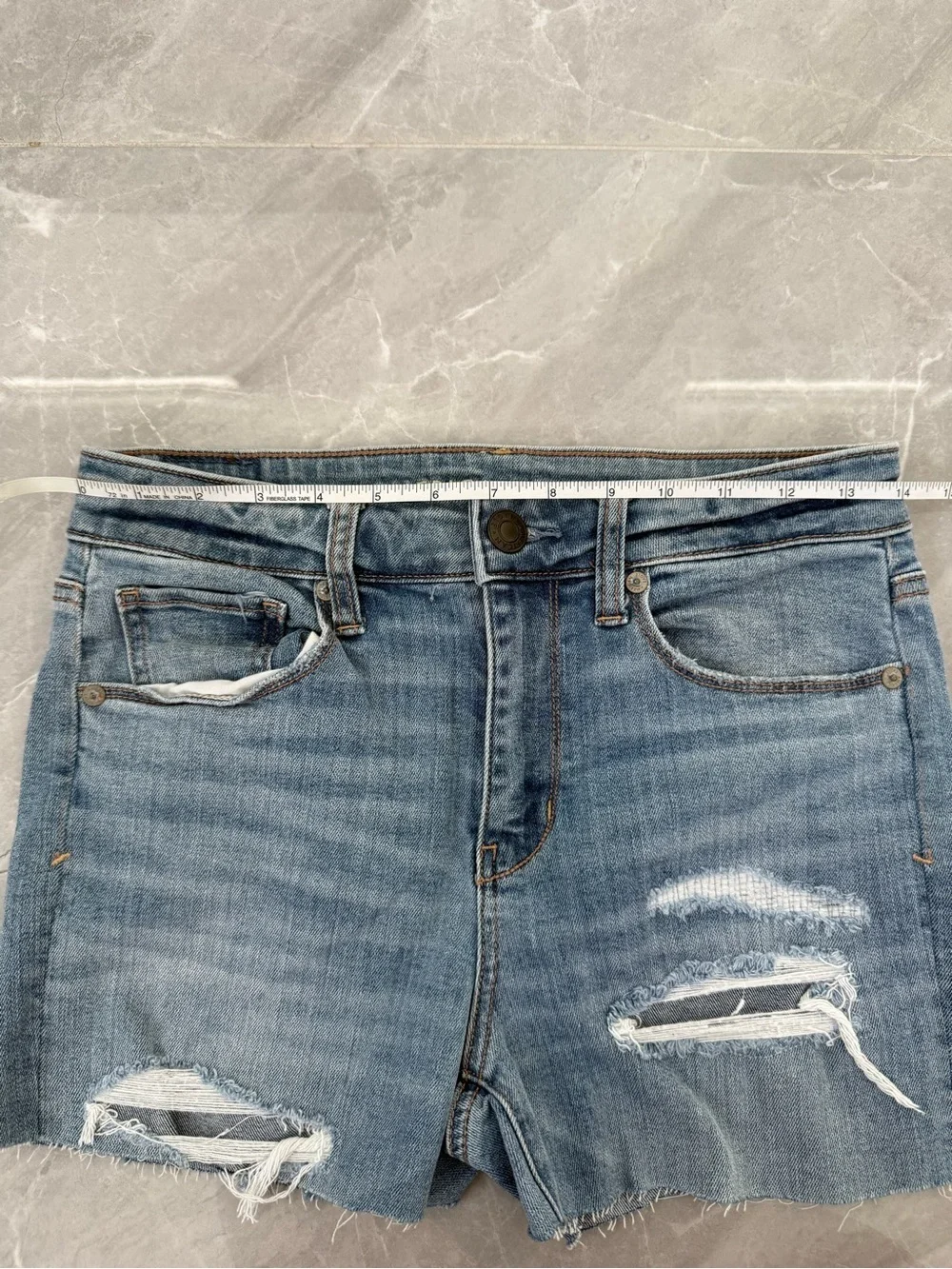 Women’s American Eagle Hi-Rise Super Stretch Hand Cut Off Shorts Distressed 4